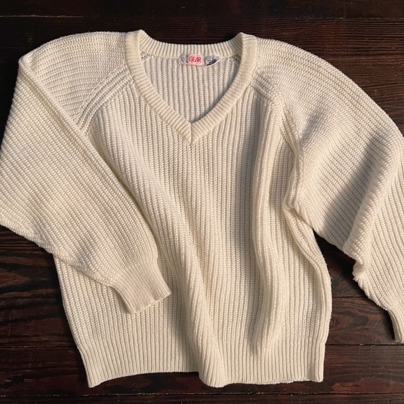 Vintage b.i. Gear Cream V-Neck Sweater - Picture 5 of 5